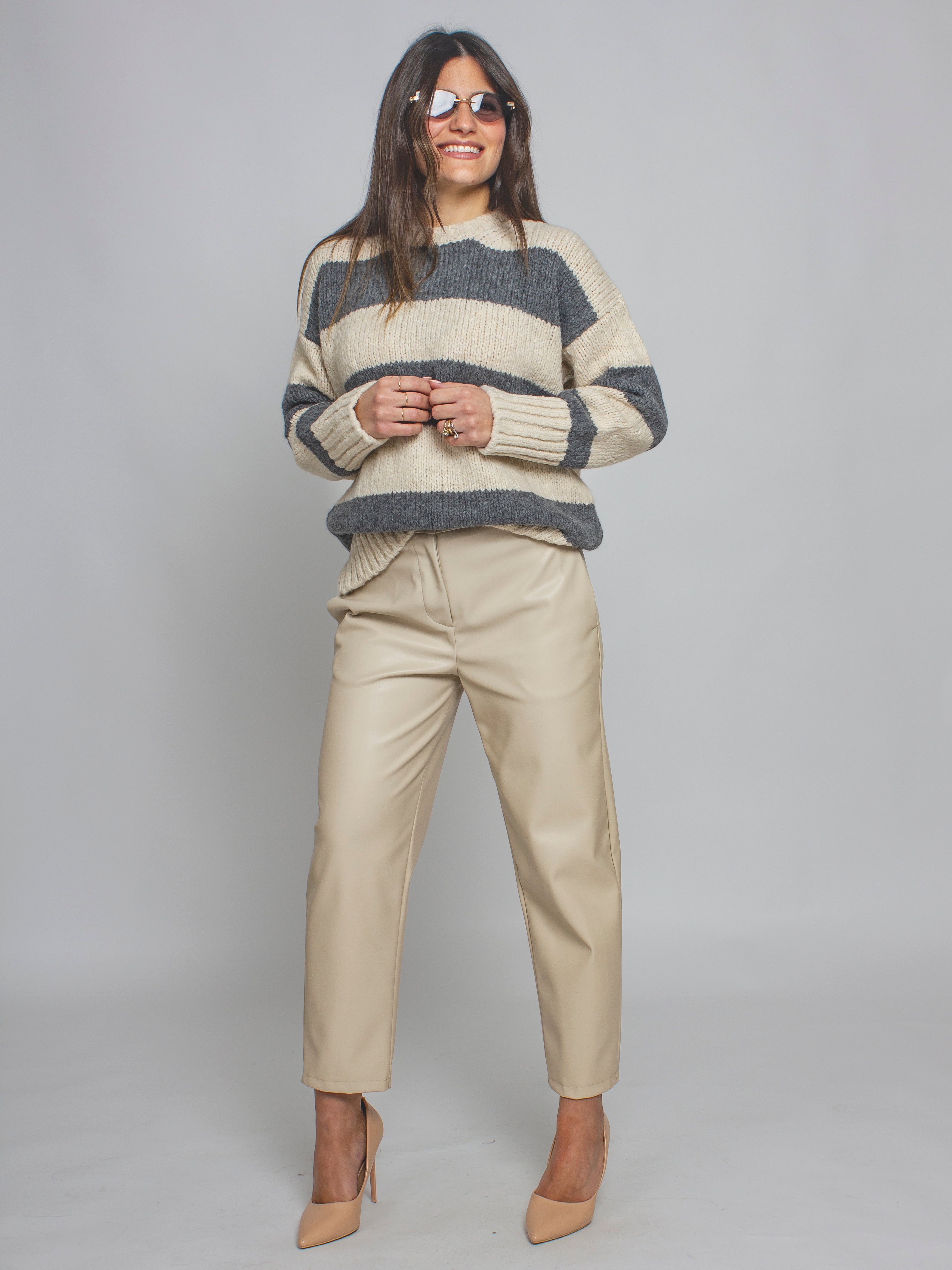 Pantalone carrot similpelle elastico dietro Vicolo