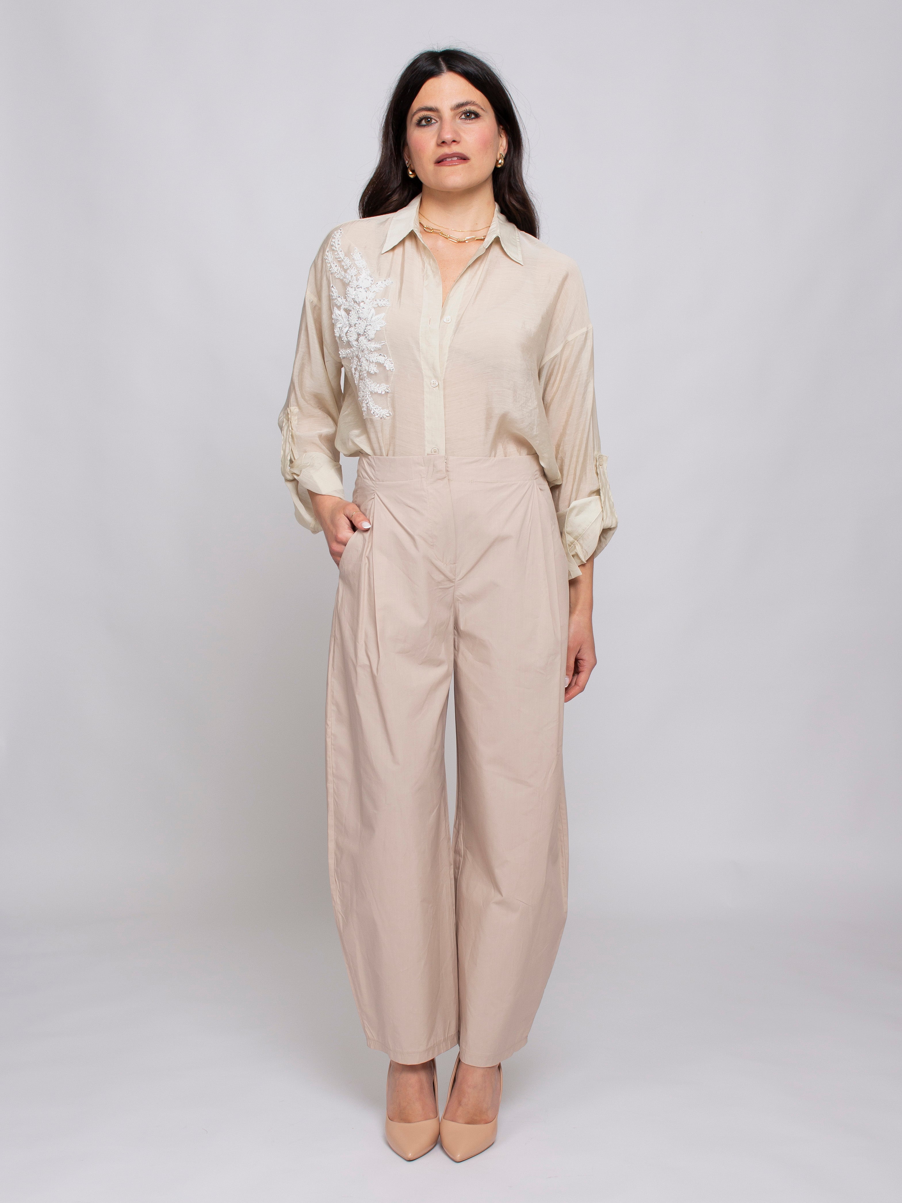 Camicia con fiore ricamato You Decide