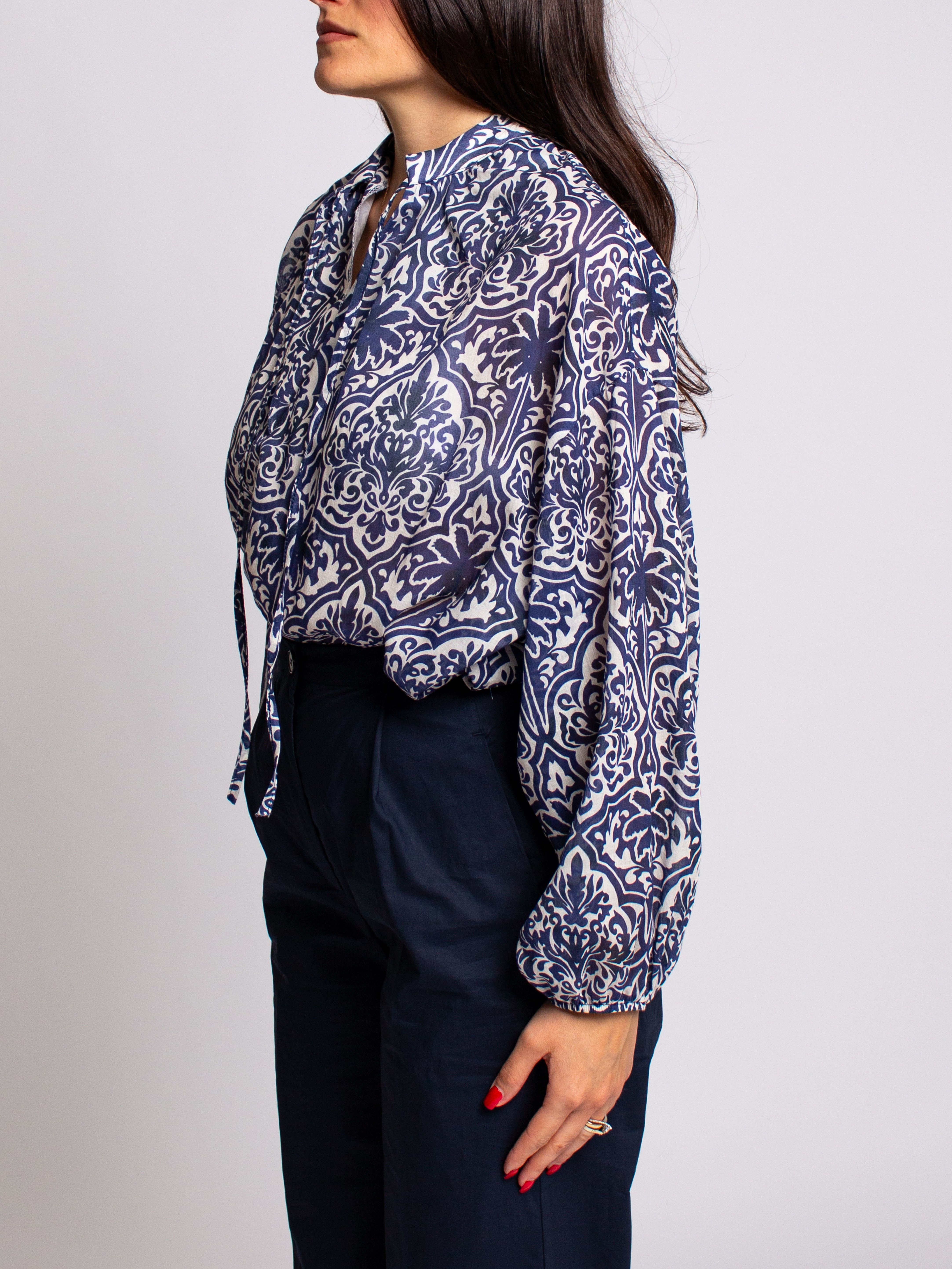 Blusa con laccio Two Way