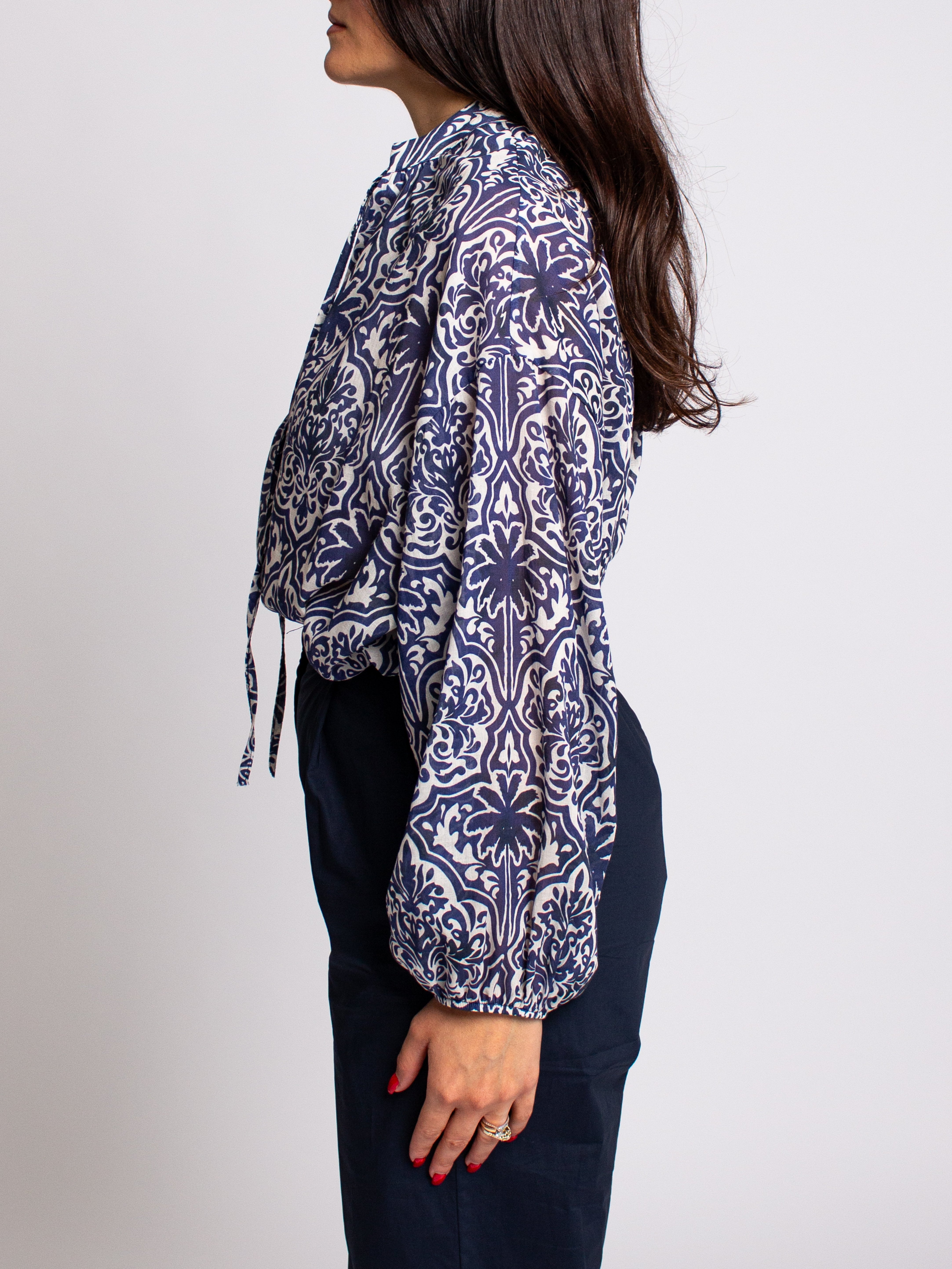 Blusa con laccio Two Way