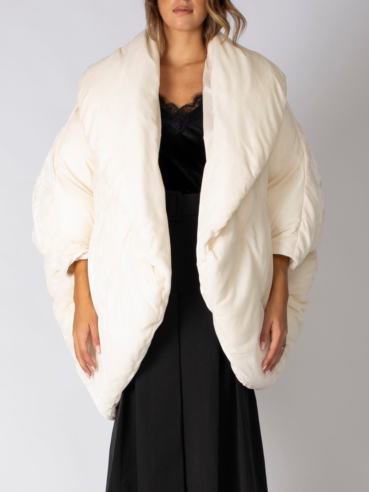 Piumino kimono in velluto con rever Elisabetta Franchi
