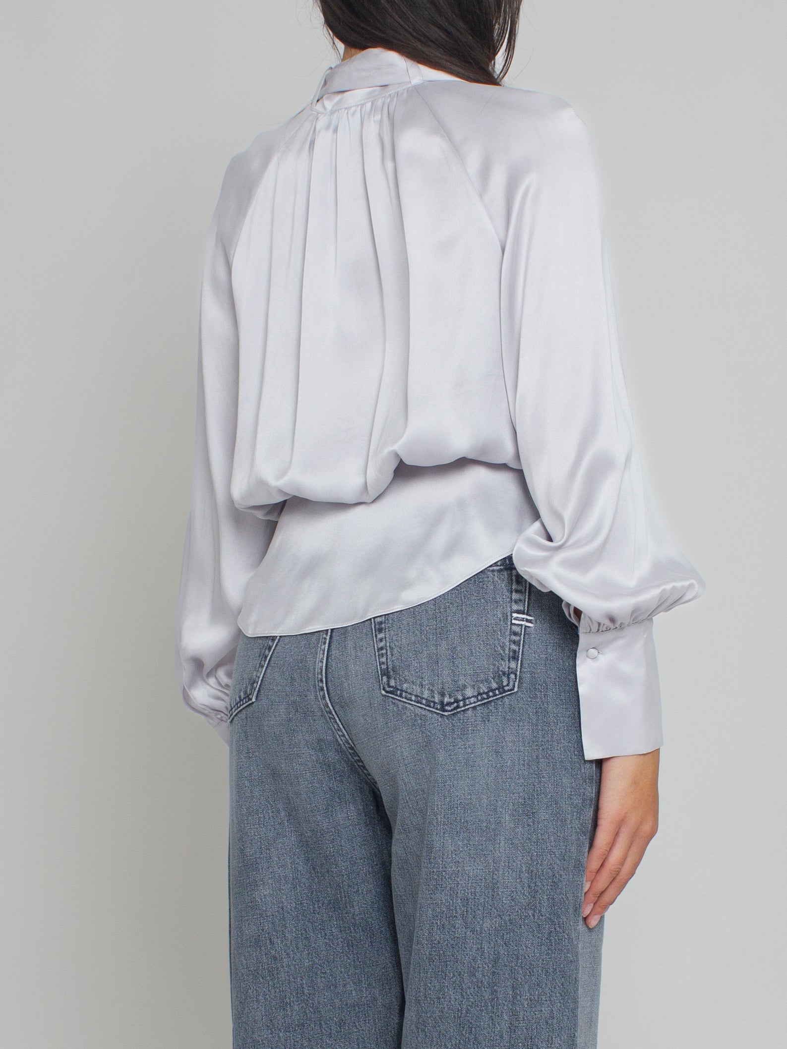 Camicia in raso di seta con fusciacca Blugirl