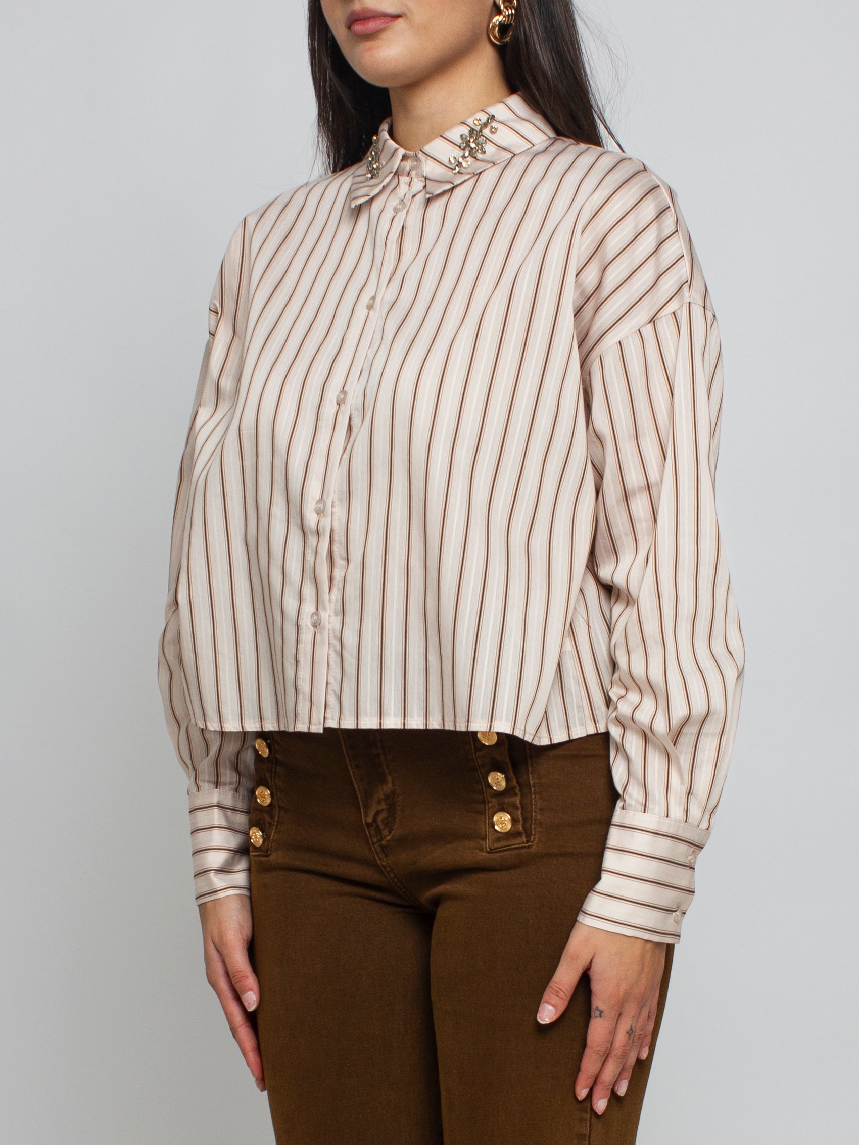 Camicia con applicazione sul colletto You Decide