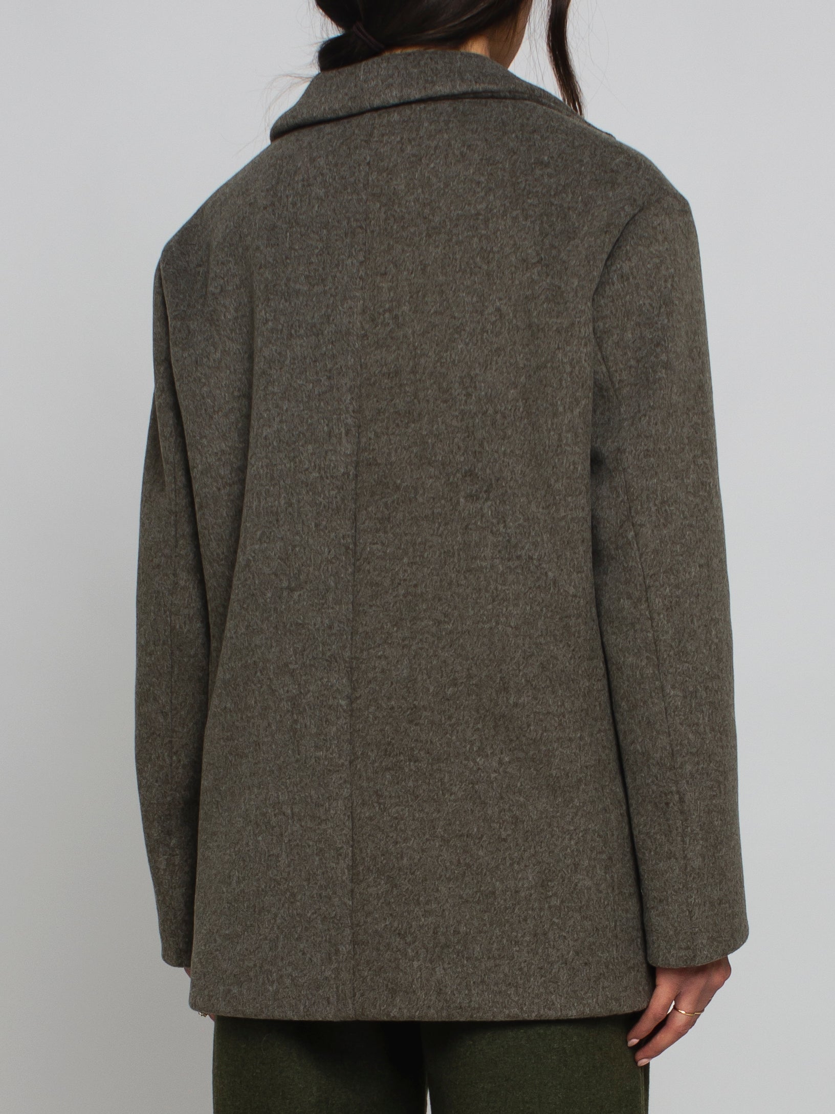 Giacca cappotto over con spille Vicolo