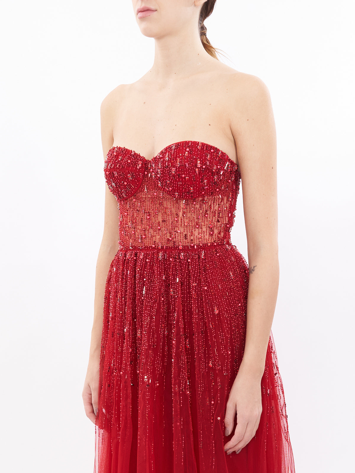 Red carpet dress with sequins and tulle flounces